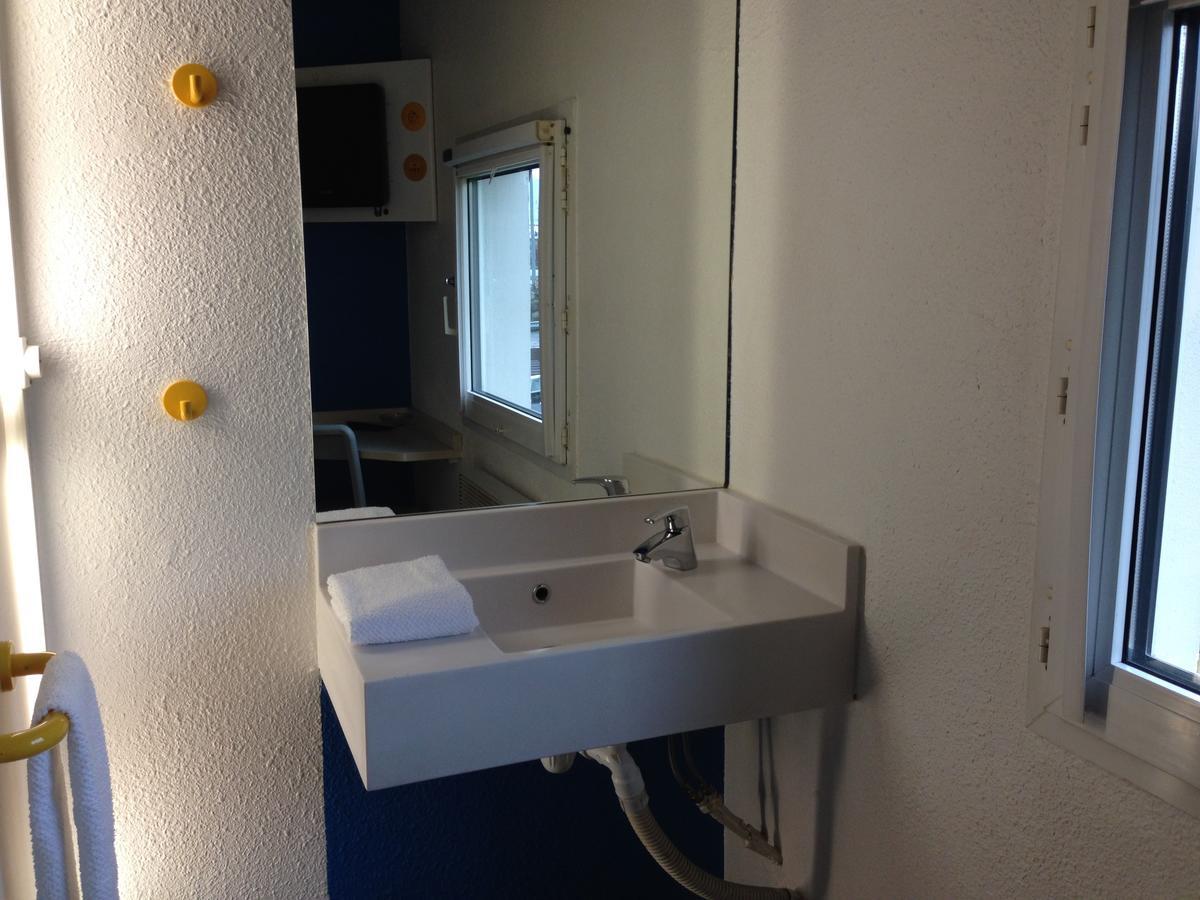 Hotelf1 Saint Etienne Est Croix Hotel 2*