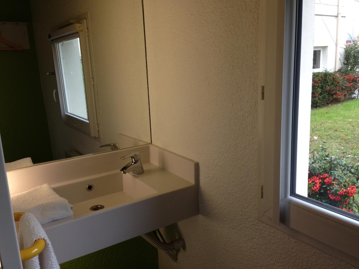 Hotelf1 Saint Etienne Est Croix Hotel 2*