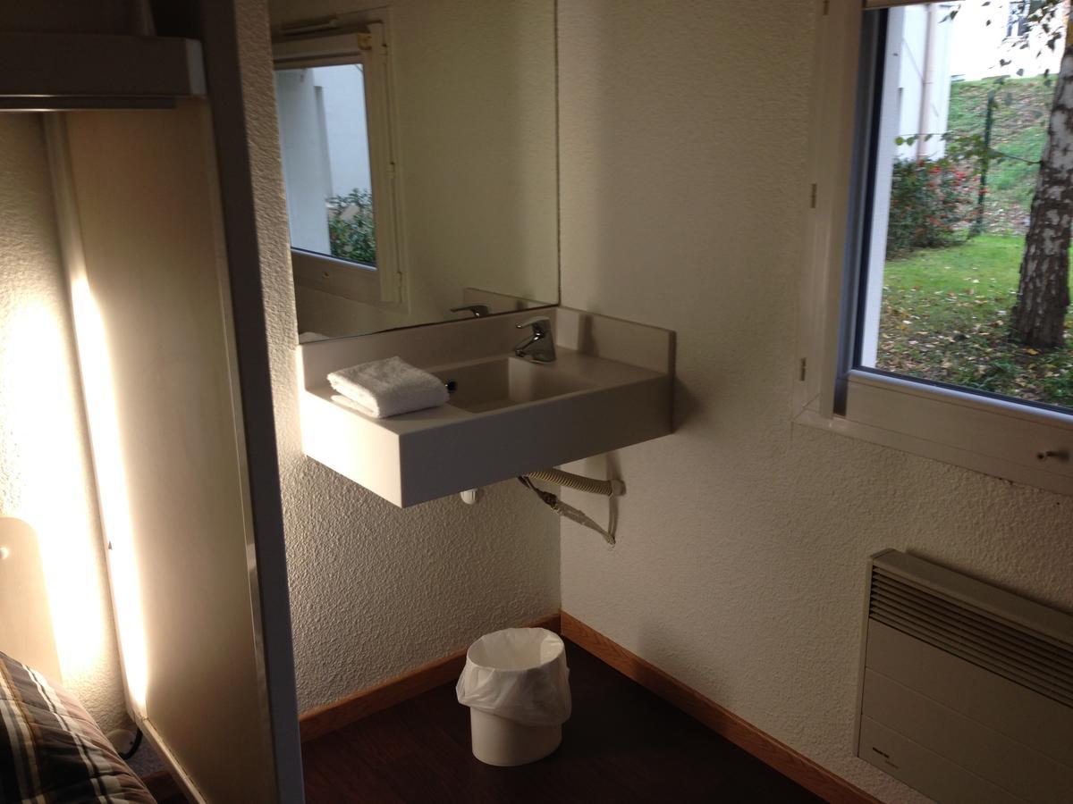 Hotelf1 Saint Etienne Est Croix Hotel 2*